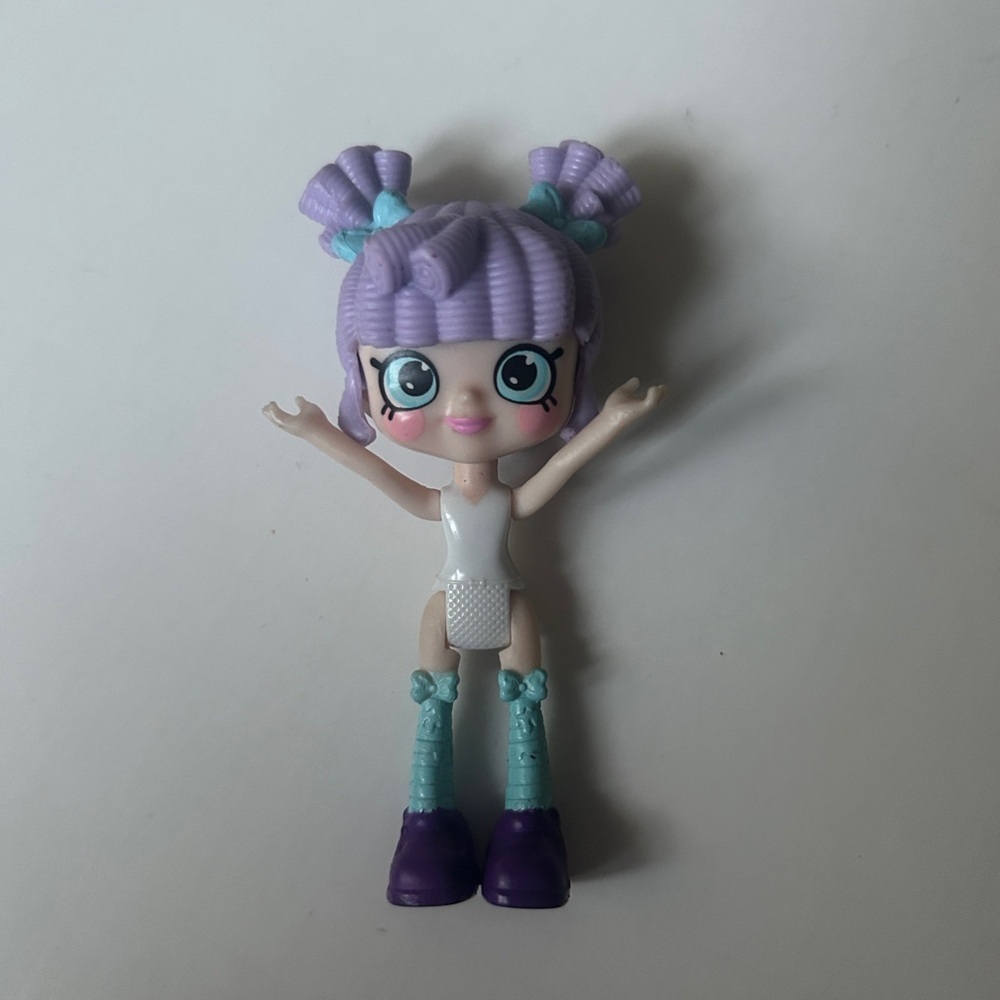 Shopkins Happy Places Lil’ Shoppie Doll
